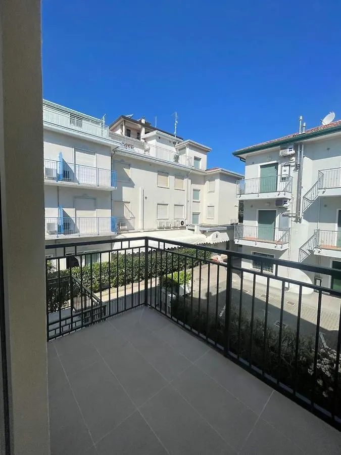 Villa Emma -Walterigato Apartments Solo Per Famiglie Lido di Jesolo